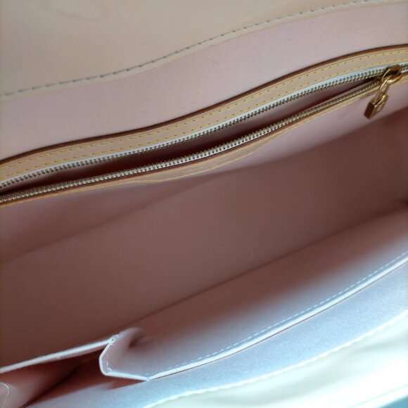 Authentic Louis Vuitton Biscayne Bay GM Beige Vernis Shoulder Bag mon650-110925 - Picture 11 of 16